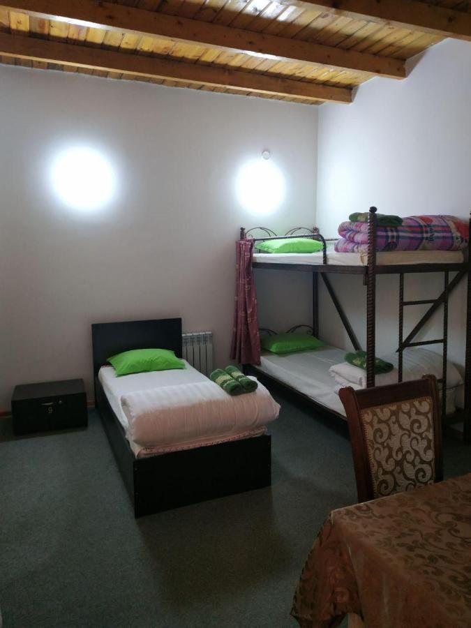 Sim Sim Hostel & Guest House Near The Church Samarcanda Exterior foto