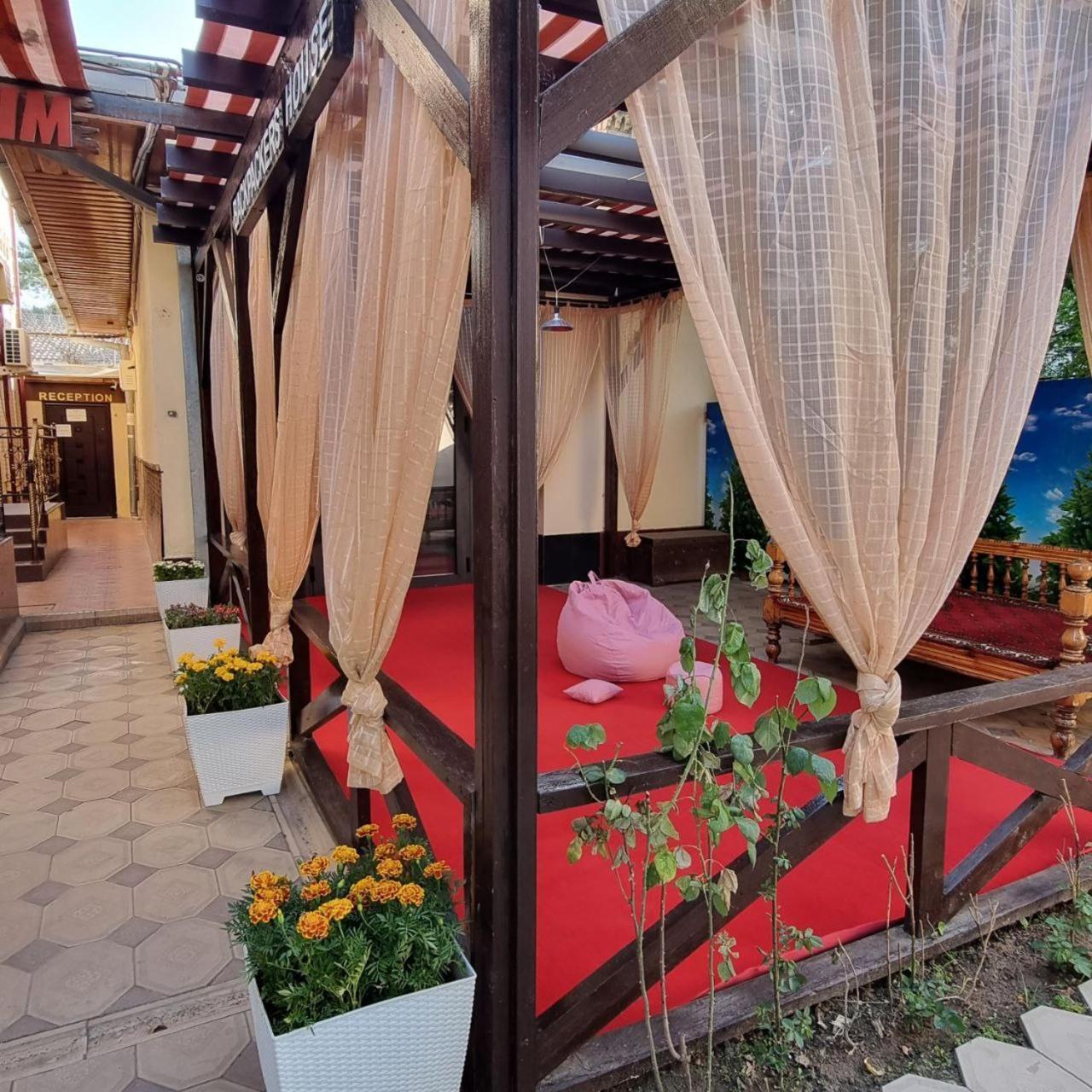 Sim Sim Hostel & Guest House Near The Church Samarcanda Exterior foto