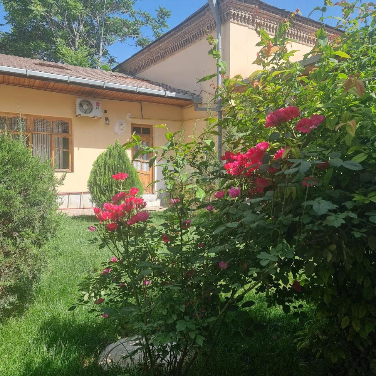 Sim Sim Hostel & Guest House Near The Church Samarcanda Exterior foto